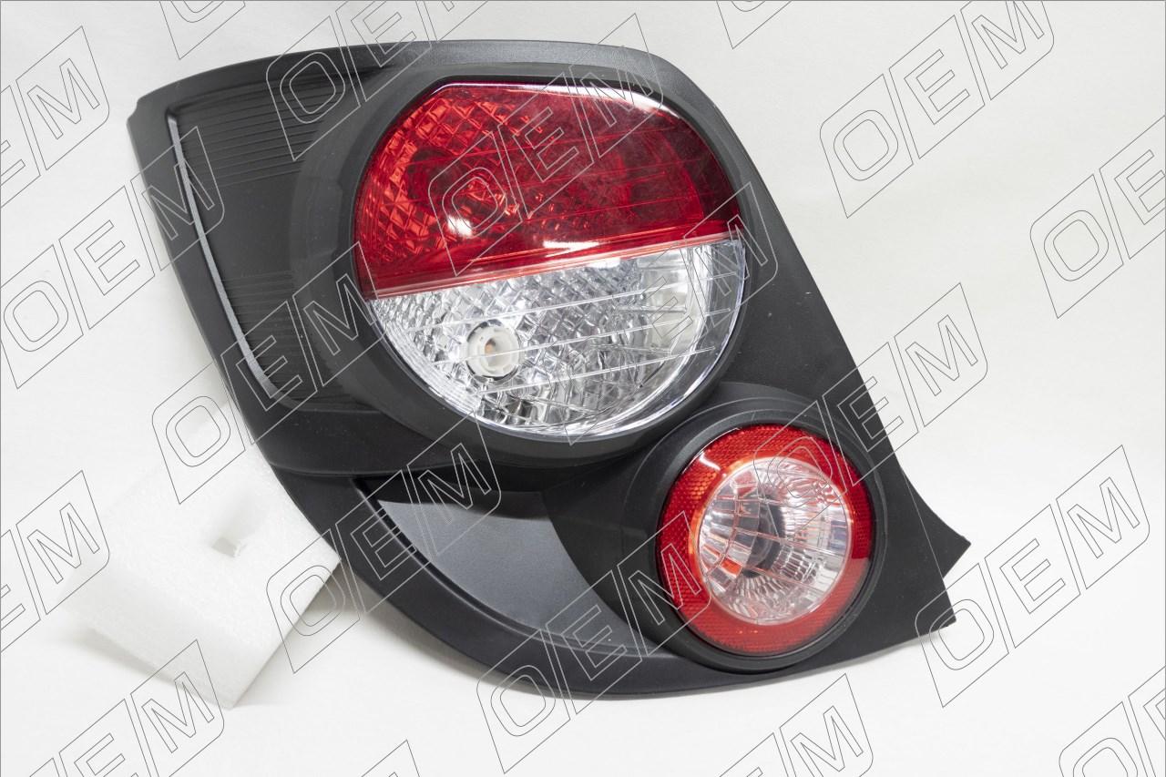 Фонарь левый  Chevrolet  Aveo  T300 