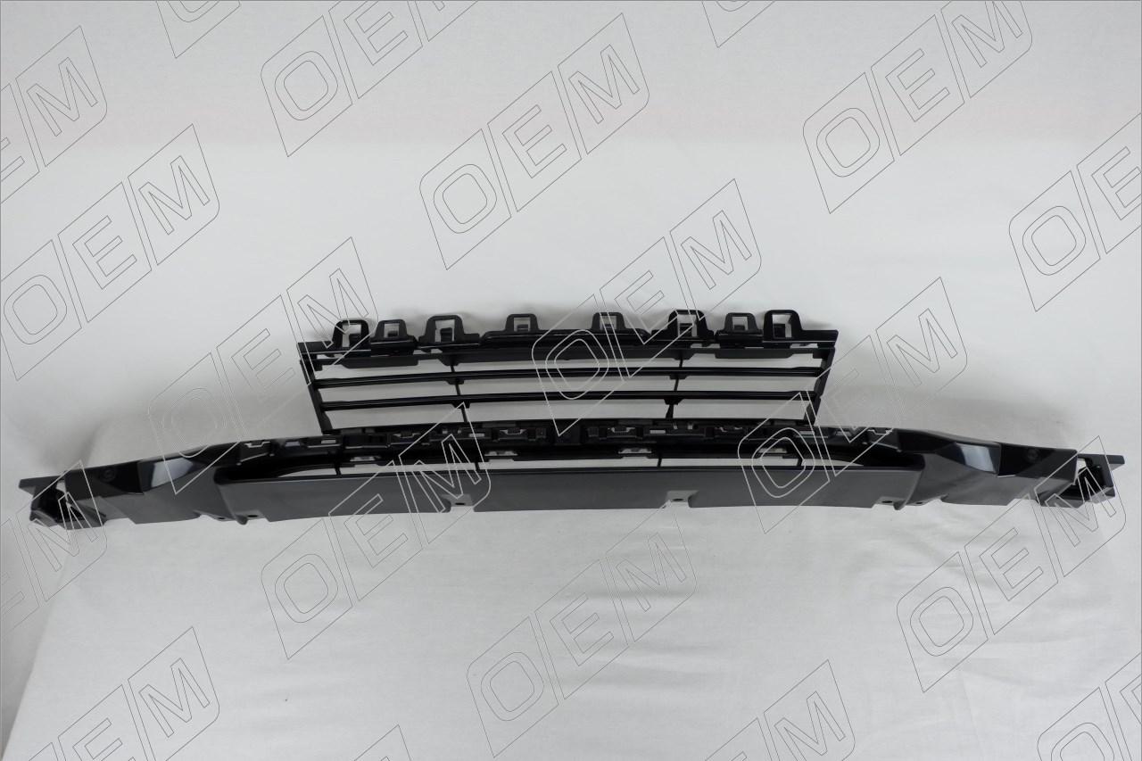 Решетка в бампер нижняя  BMW  3-series  F30  F31  F80 