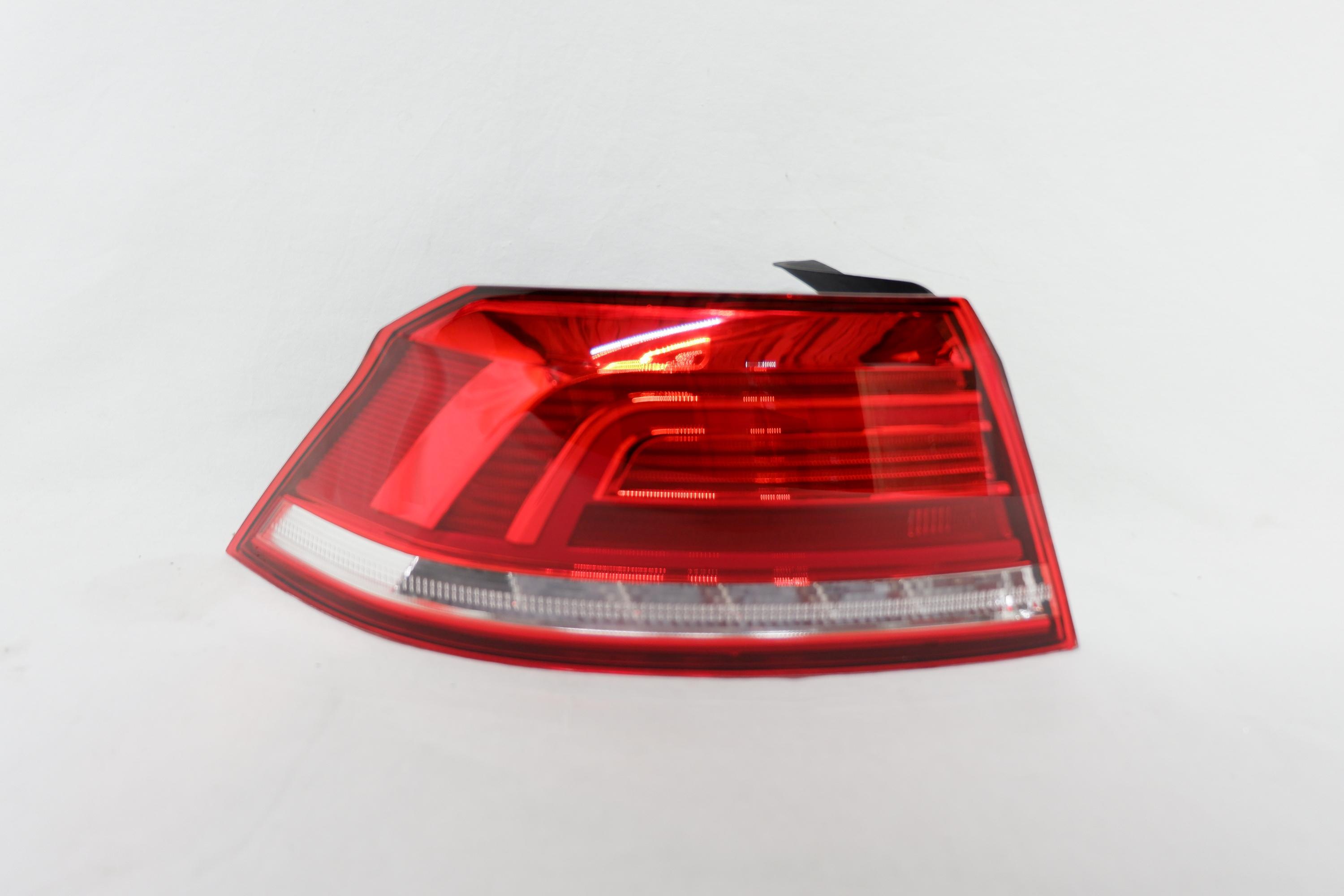 Фонарь левый внешний  Volkswagen  Passat  B8 (2015-нв)
