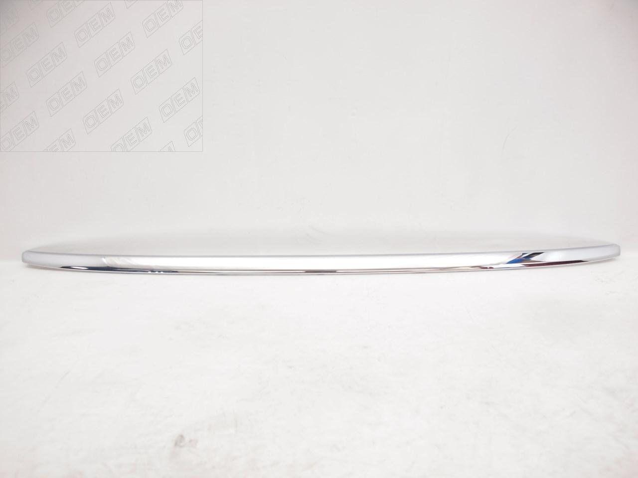 Молдинг решетки в бампер нижней  Toyota  Highlander  2 U40 