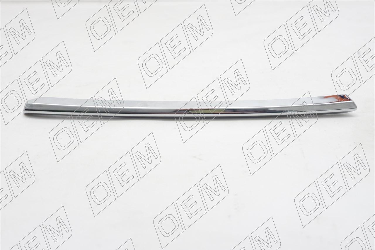 Накладка решетки радиатора левая  Renault  Fluence  1 