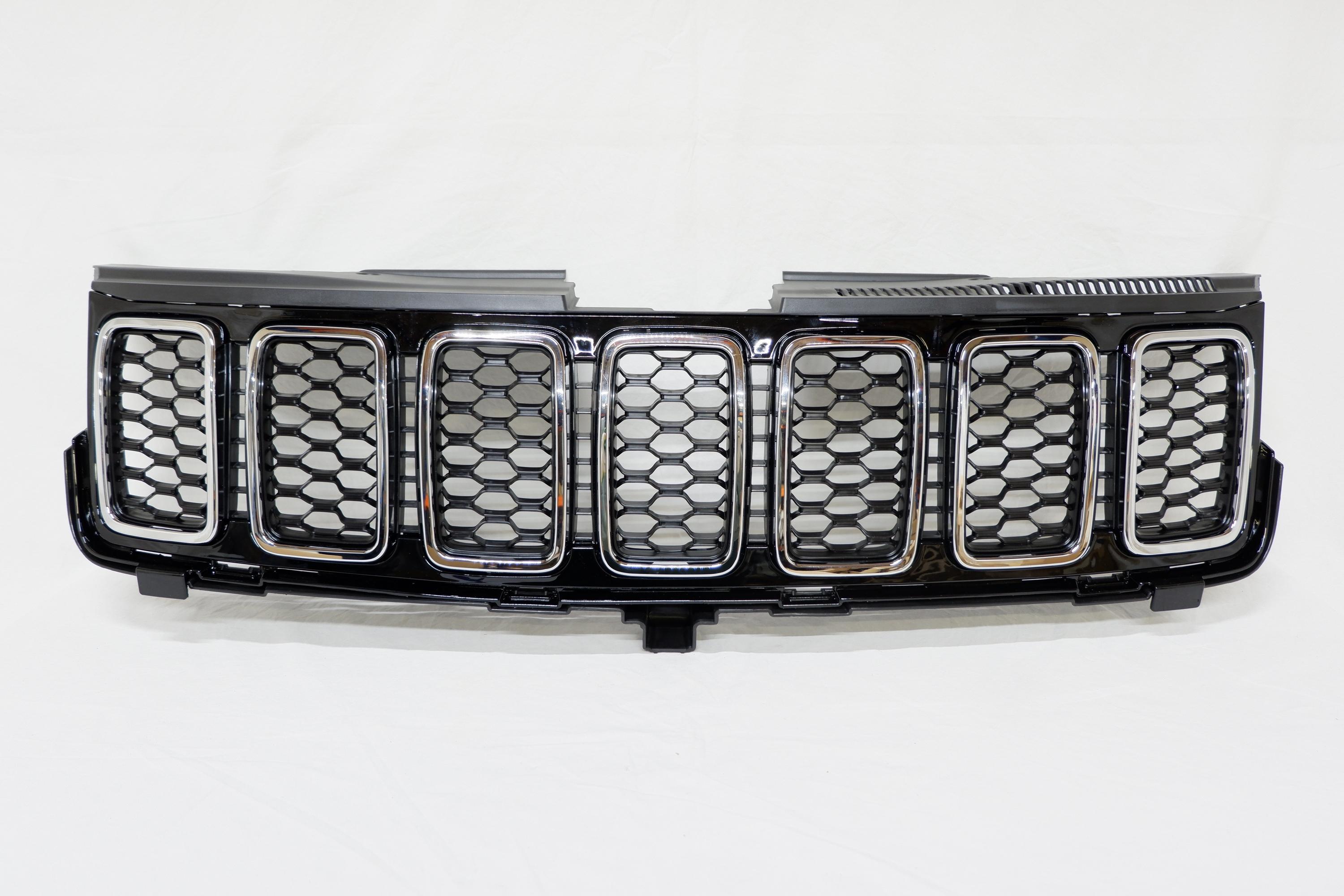 Решетка радиатора  Jeep  Grand Cherokee  WK2 