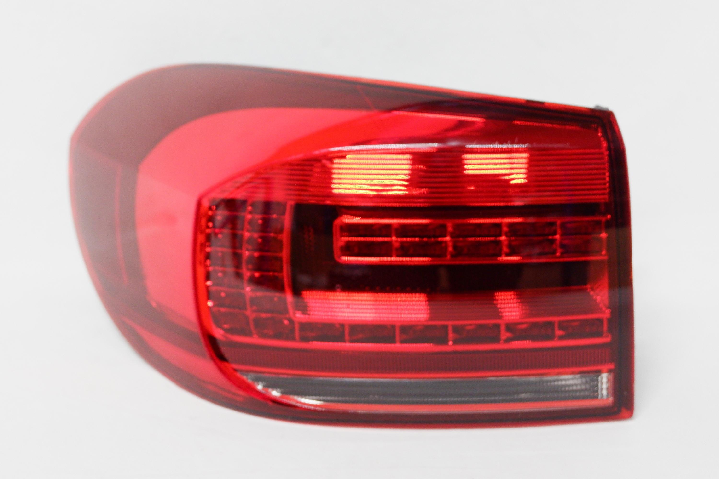Фонарь левый внешний  Volkswagen  Tiguan  1 