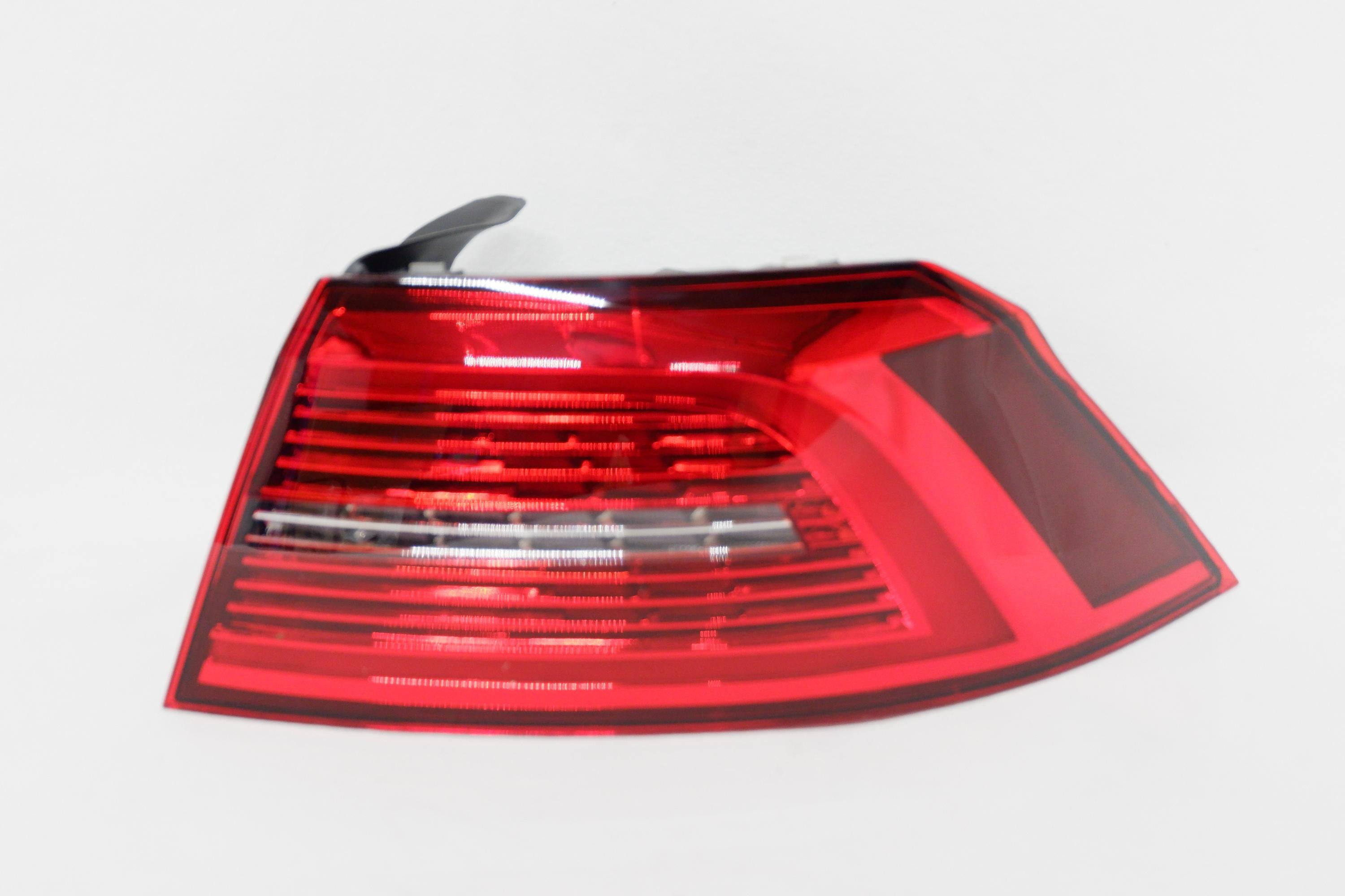 Фонарь правый внешний  Volkswagen  Passat  B8 (2015-нв)