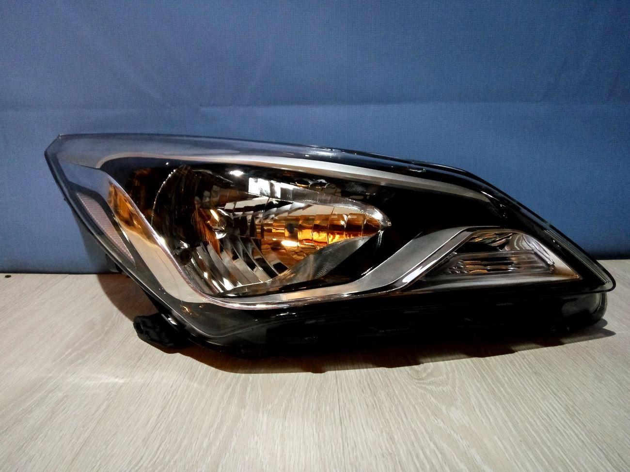 Фара правая  Hyundai  Solaris  1 